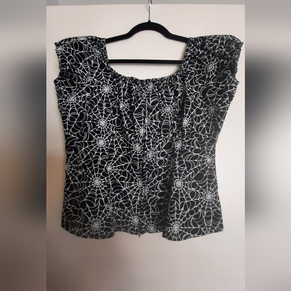 Pin up girl clothing spiderweb peasant top 2x - Picture 1 of 2